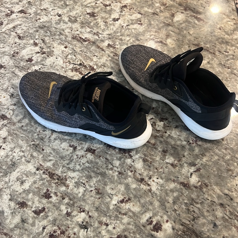 Nike Flex TR 9 Tennis Shoes - Picture 4 of 8